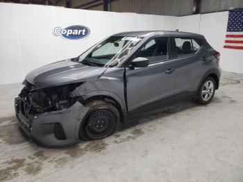  Salvage Nissan Kicks