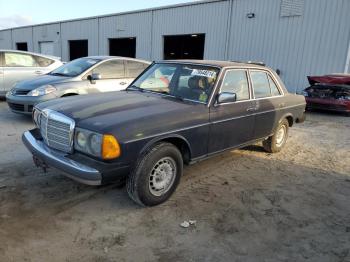  Salvage Mercedes-Benz 300-Class