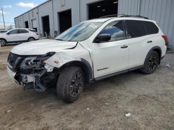  Salvage Nissan Pathfinder