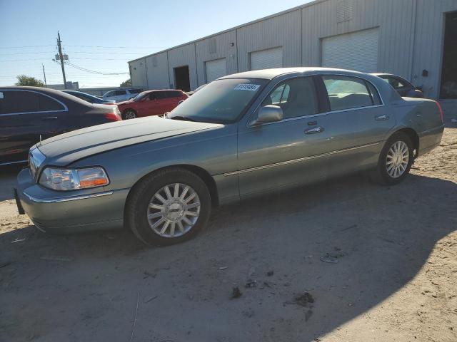  Salvage Lincoln Towncar