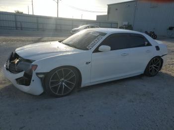  Salvage Chrysler 300