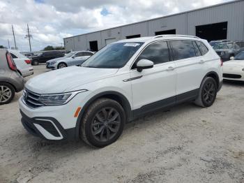  Salvage Volkswagen Tiguan