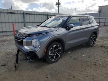  Salvage Mitsubishi Outlander