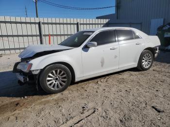  Salvage Chrysler 300