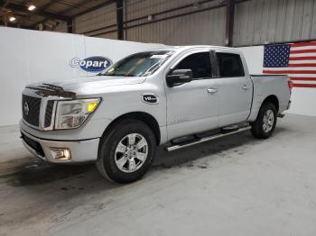  Salvage Nissan Titan