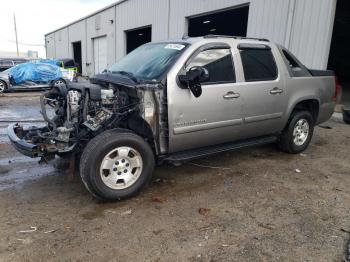  Salvage Chevrolet Avalanche