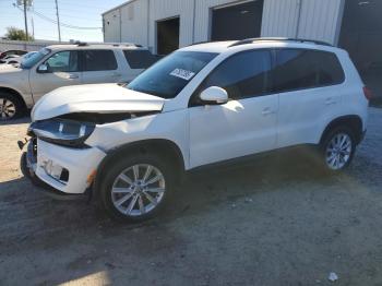  Salvage Volkswagen Tiguan