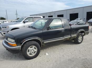  Salvage Chevrolet S-10