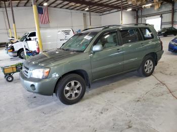  Salvage Toyota Highlander