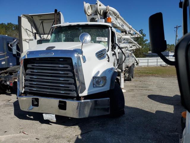  Salvage Freightliner 108sd