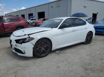  Salvage Alfa Romeo Giulia