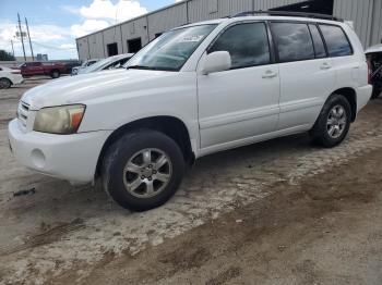  Salvage Toyota Highlander