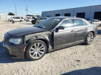  Salvage Chrysler 300