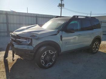  Salvage Ford Bronco