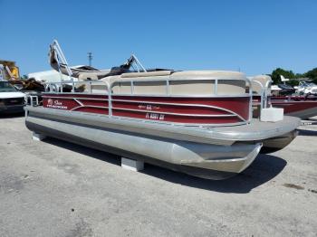  Salvage Sun Tracker Sportfish