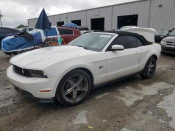  Salvage Ford Mustang