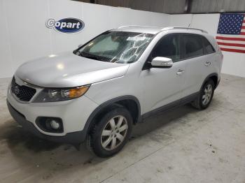 Salvage Kia Sorento