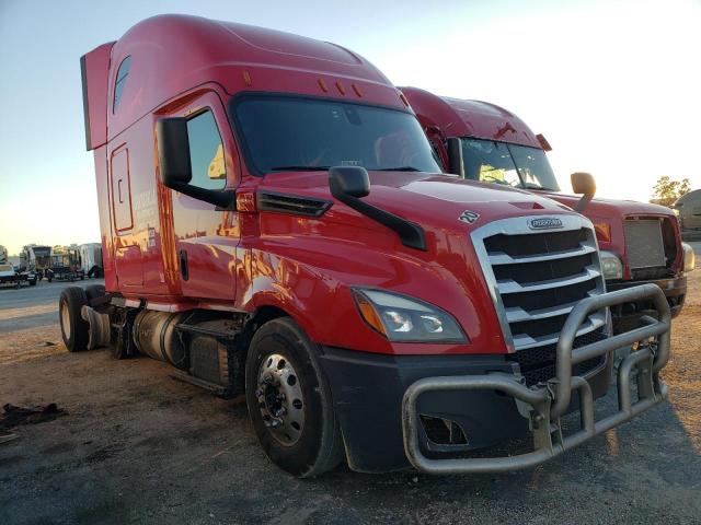  Salvage Freightliner Cascadia 1