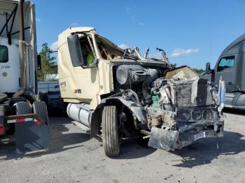  Salvage Volvo Vn