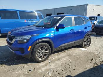  Salvage Kia Seltos