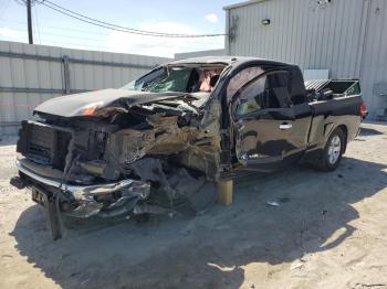  Salvage Nissan Titan