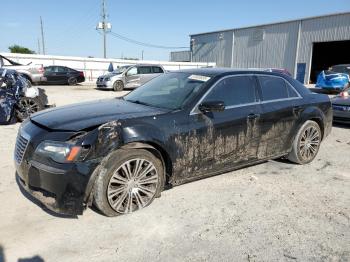  Salvage Chrysler 300