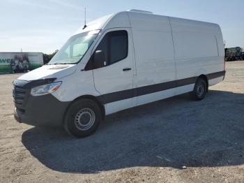 Salvage Mercedes-Benz Sprinter