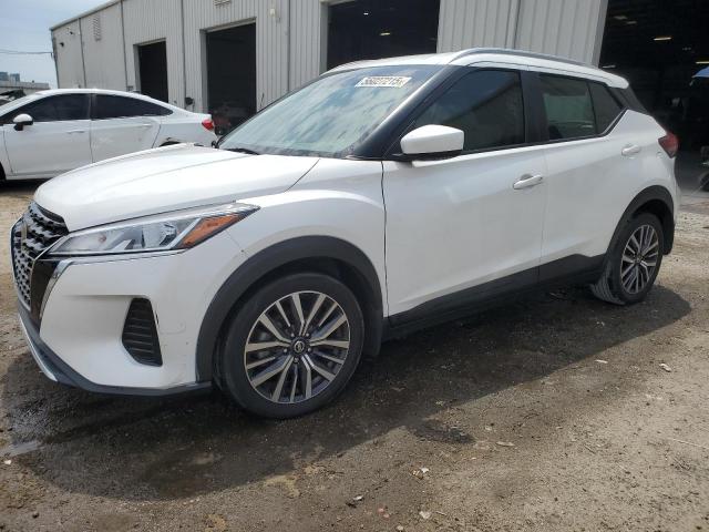  Salvage Nissan Kicks