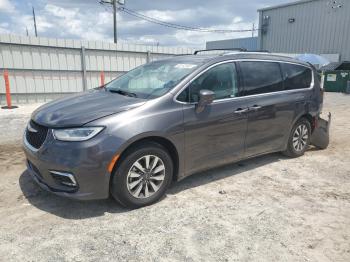  Salvage Chrysler Pacifica