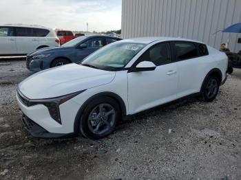  Salvage Kia K4 Lx