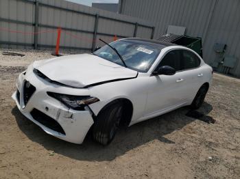 Salvage Alfa Romeo Giulia