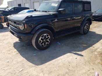  Salvage Ford Bronco