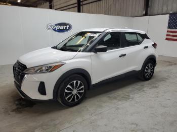  Salvage Nissan Kicks