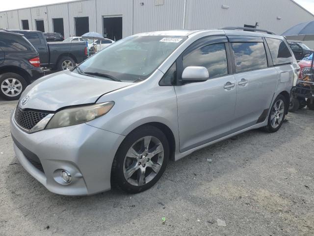  Salvage Toyota Sienna