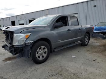  Salvage Nissan Titan