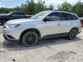  Salvage Mitsubishi Outlander