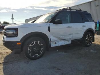  Salvage Ford Bronco