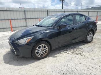  Salvage Toyota Yaris