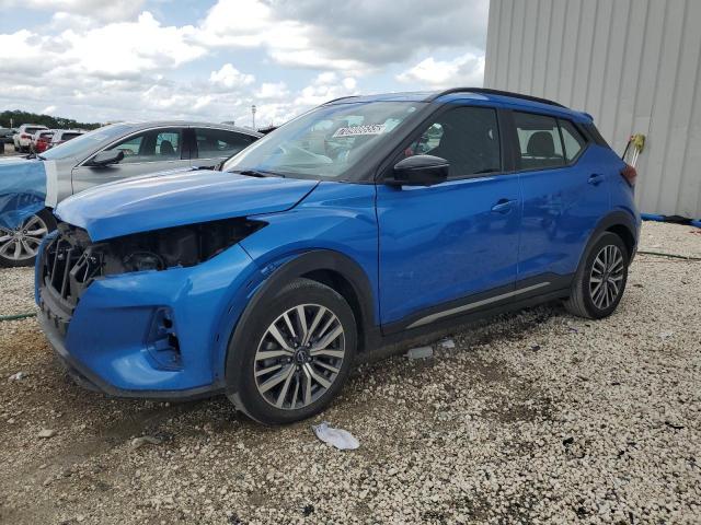  Salvage Nissan Kicks