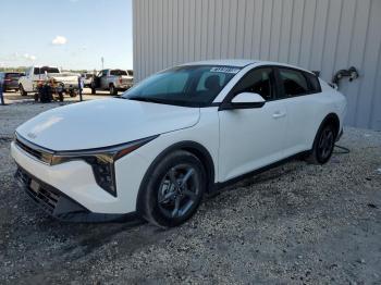  Salvage Kia K4 Lx