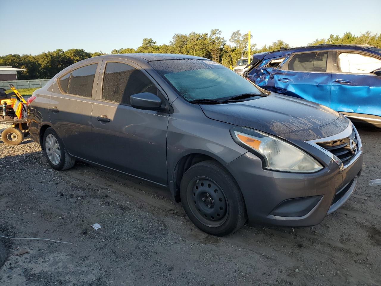 Nissan Versa S Image 8