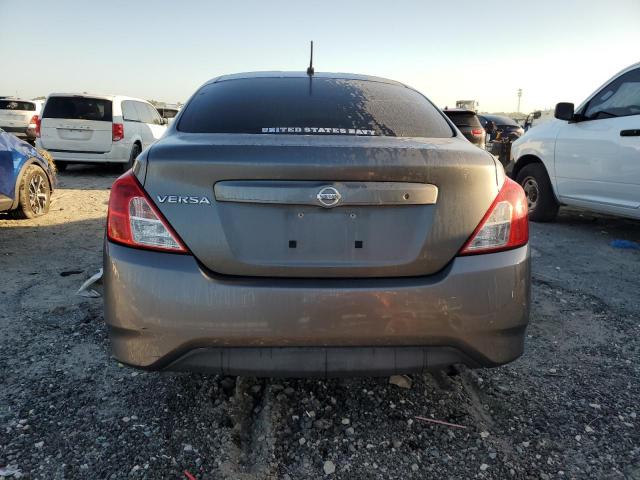 Nissan Versa S Image 3