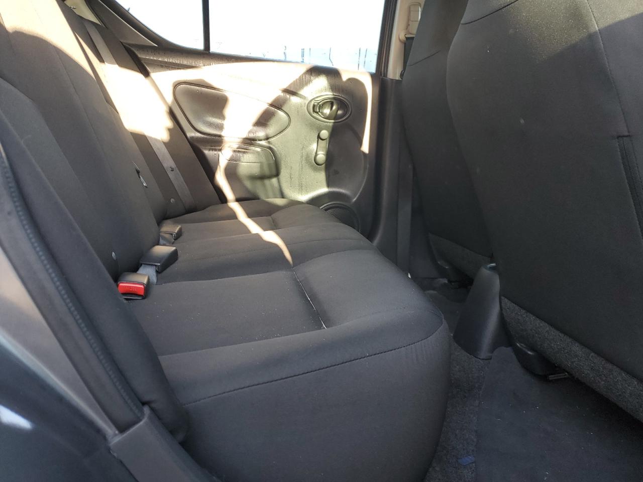 Nissan Versa S Image 10