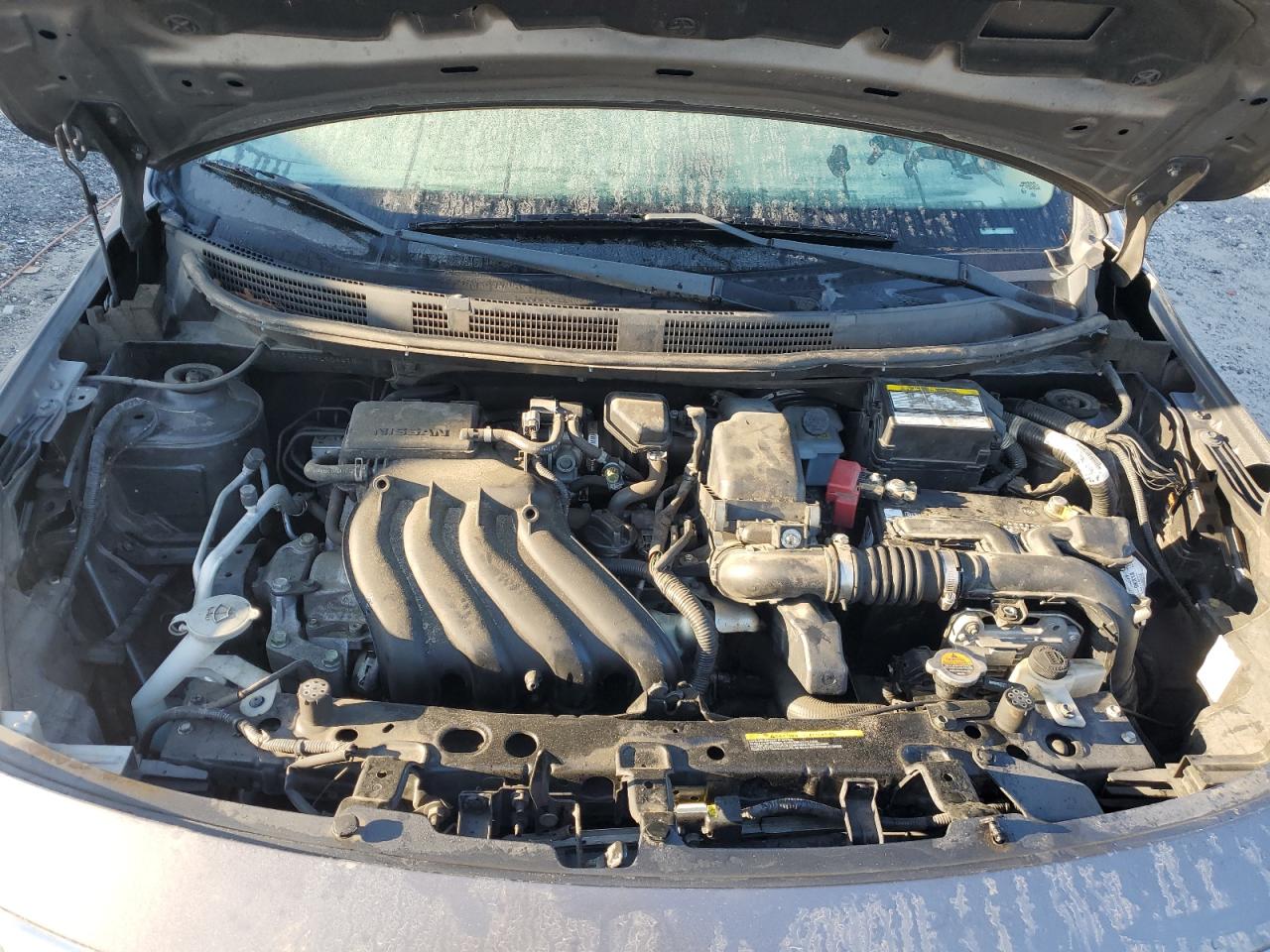 Nissan Versa S Image 7