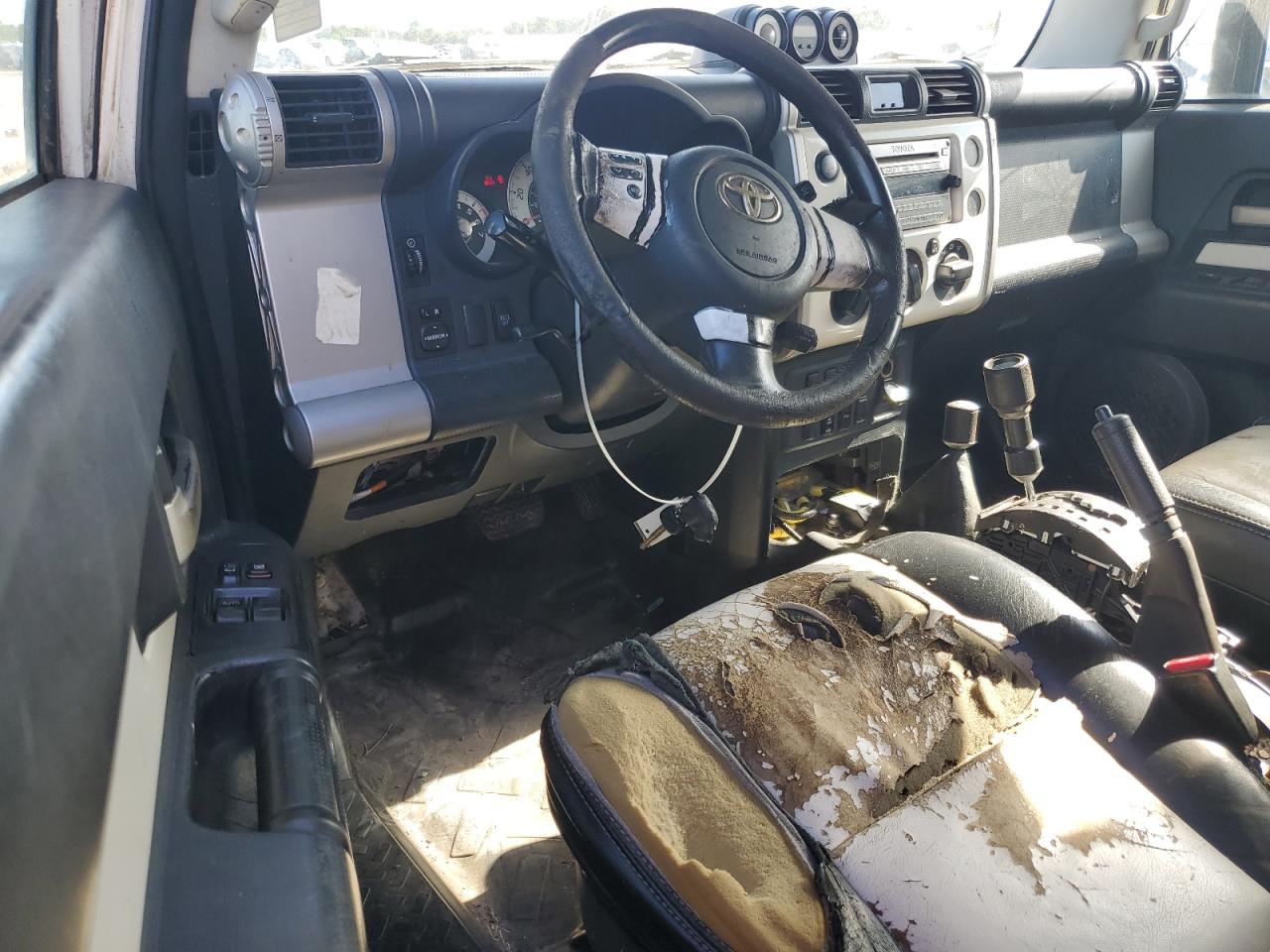 Toyota FJ Cruiser Image 2