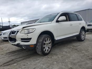  Salvage Volkswagen Touareg