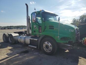  Salvage Mack Cxu613