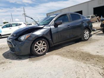  Salvage Toyota Yaris