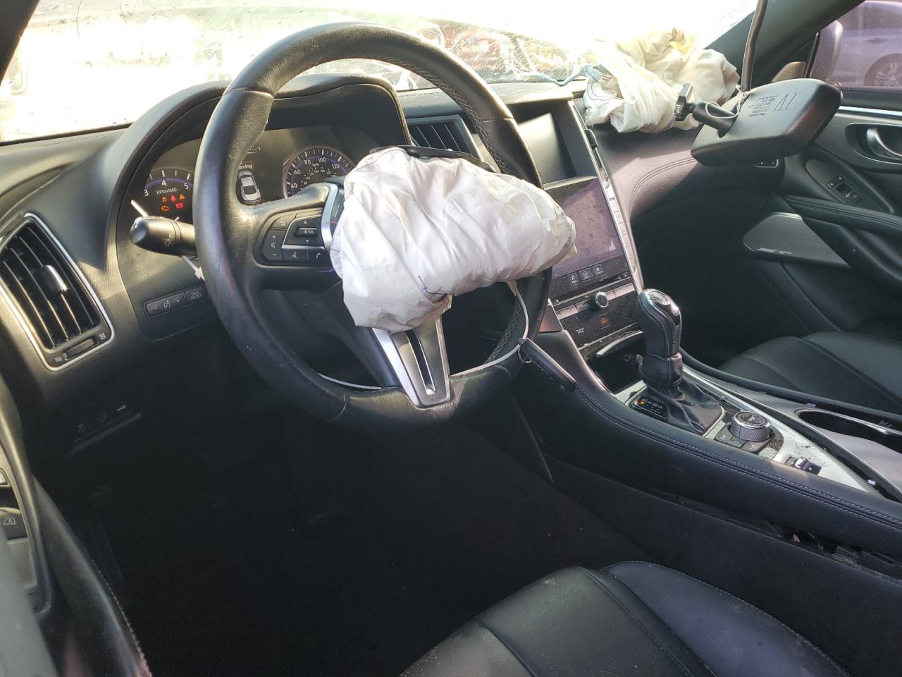 INFINITI Q60 Base Image 10