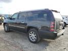 GMC Yukon Denali Image 12